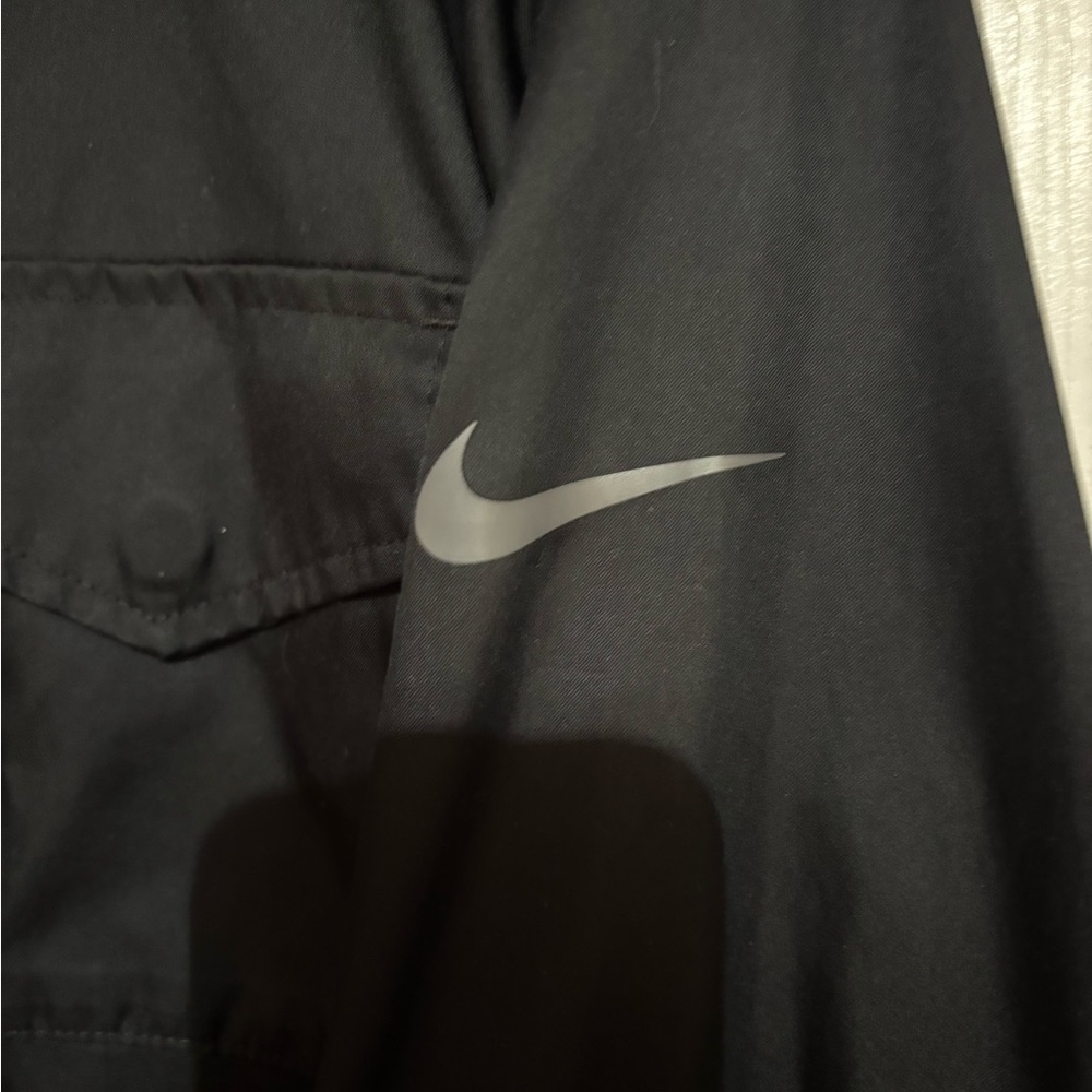 Nike Windbreaker - Picture 2 of 4